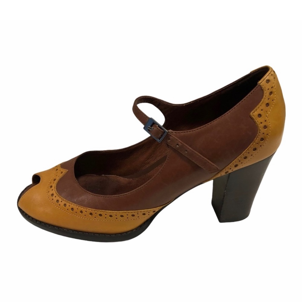 AEROSOLES Lapel Peep Toe Wingtip Pumps size 8.5 Mary Jane Style
